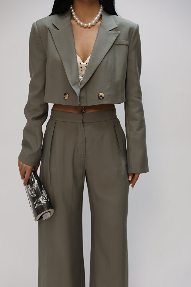 Astarlı Crop Vatkalı Kadın Ceket