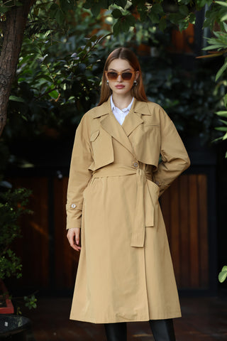 Pelerini Kapaklı Kuşaklı Astarlı Trençkot