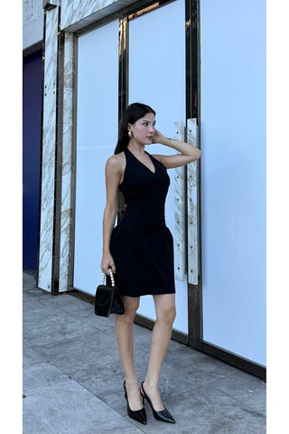 Sırt Dekolteli Boyundan Düğme Kapamalı Mini Yazlık Elbise