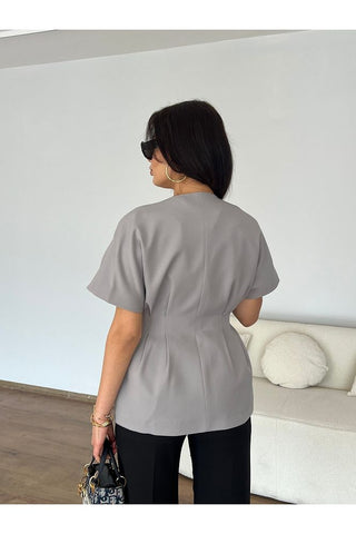 Belden Oturtmalı Kısa Kol Düğmeli Kadın Ceket