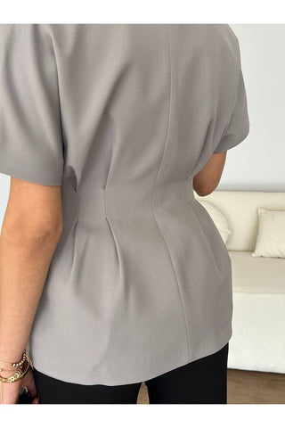 Belden Oturtmalı Kısa Kol Düğmeli Kadın Ceket