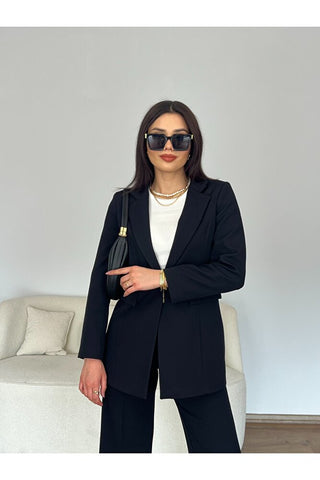 Kapak Detaylı Kadın Blazer Ceket