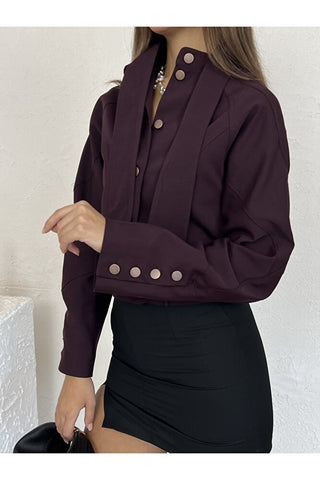 Yaka Detaylı Astarlı Kısa Ceket