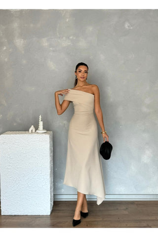 Tek Omuz Eteği Asimetrik Kesim Vücudu Saran Uzun Lunara Gece Elbisesi