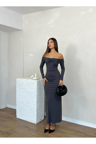 Kayık Yaka Uzun Boy Uzun Kol Vücudu Saran Özel Gün Şık Kadın Elbise
