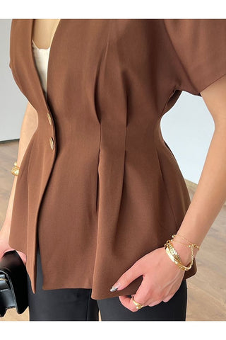 Belden Oturtmalı Kısa Kol Düğmeli Kadın Ceket