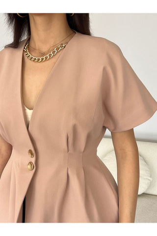 Belden Oturtmalı Kısa Kol Düğmeli Kadın Ceket