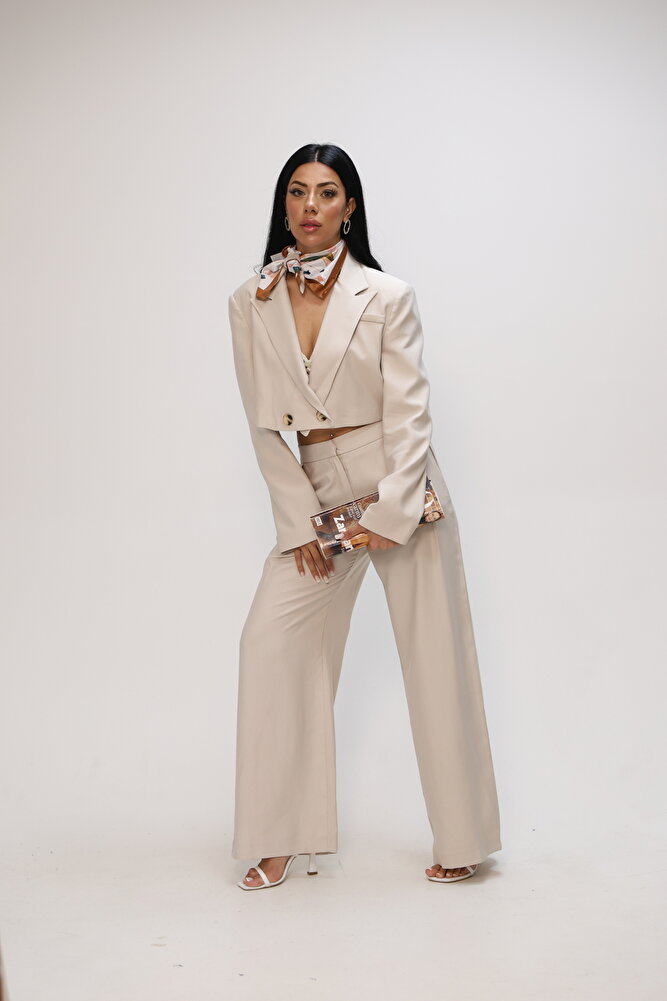 Astarlı Crop Vatkalı Kadın Ceket