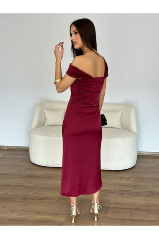 Düşük Omuzlu Saten Midi Elbise