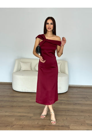Düşük Omuzlu Saten Midi Elbise - Bordo - EU3110