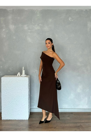 Tek Omuz Eteği Asimetrik Kesim Vücudu Saran Uzun Lunara Gece Elbisesi