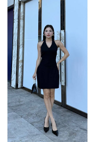 Sırt Dekolteli Boyundan Düğme Kapamalı Mini Yazlık Elbise