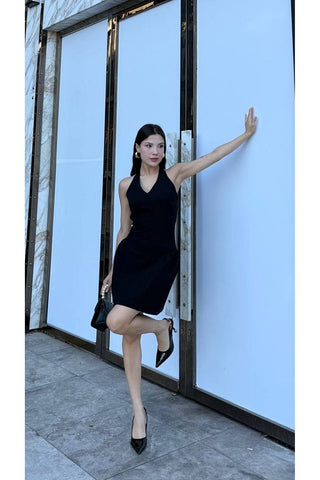 Sırt Dekolteli Boyundan Düğme Kapamalı Mini Yazlık Elbise